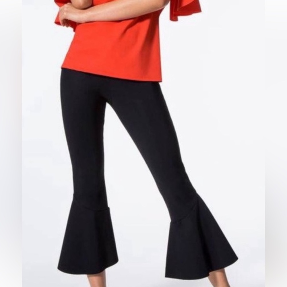 Carbon 38 Black Capris with Ruffle Bottoms